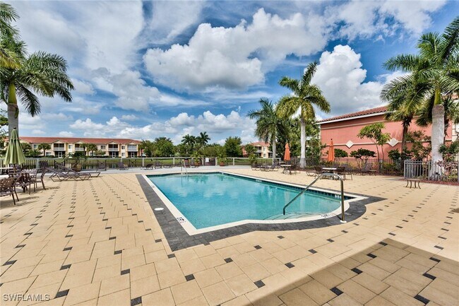 Foto del edificio - 20170 Estero Gardens Cir