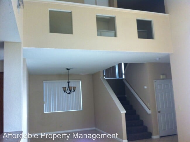 Building Photo - 3 br, 3 bath House - 1325 Memphis Court