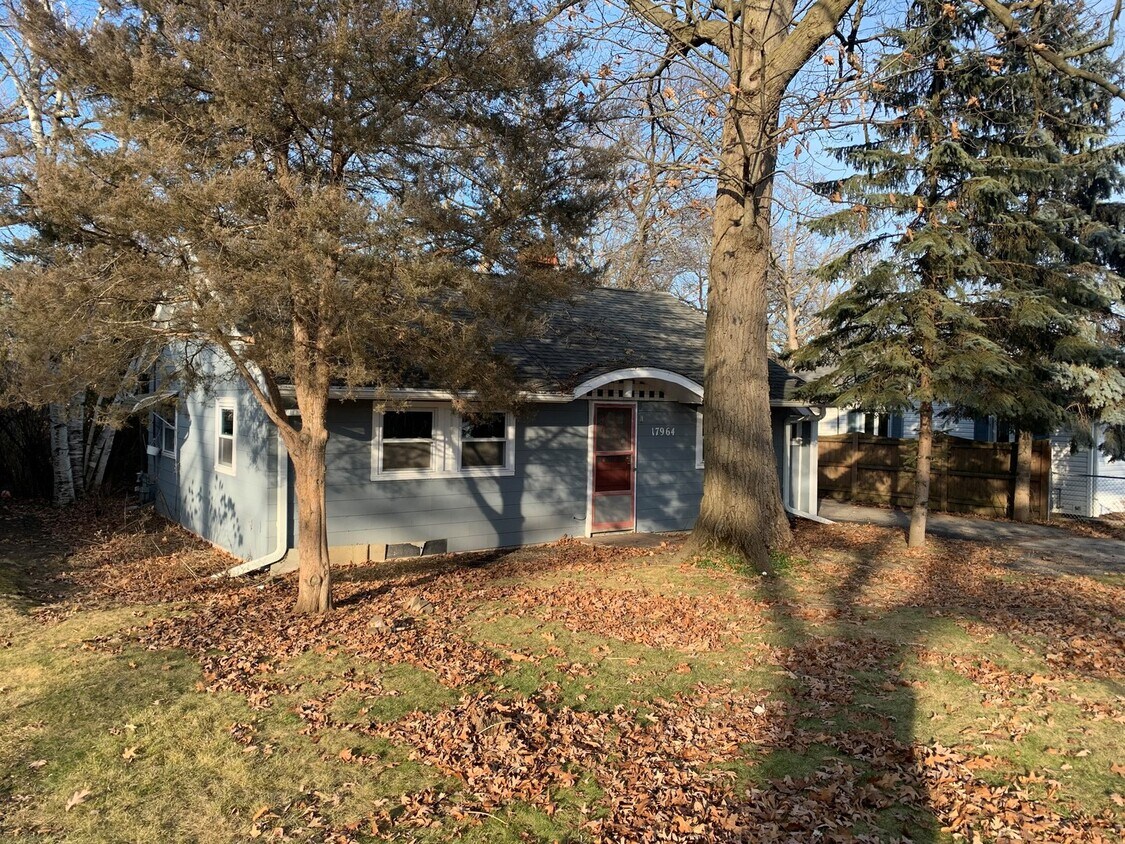 17964 W Big Oaks Rd, Grayslake, IL 60030 House Rental in Grayslake