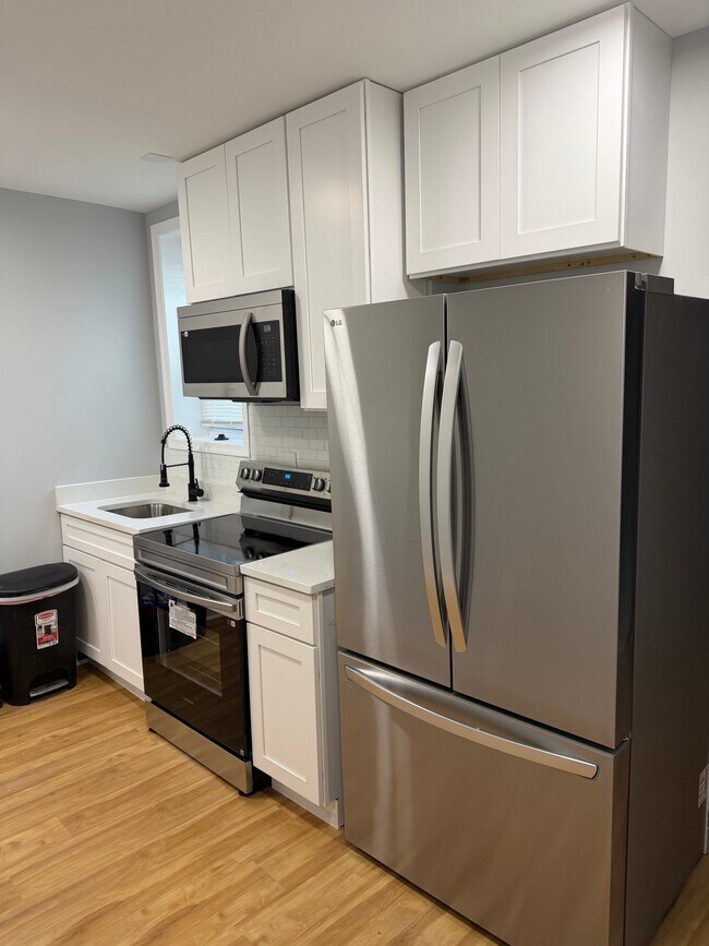 Foto del edificio - 1628 Benhill Ave