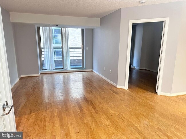 Building Photo - 1275 25th St NW