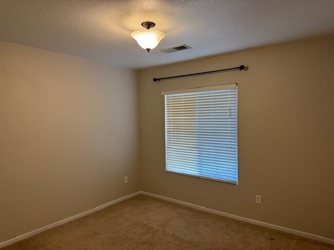 Foto del edificio - Lemon Valley Three Bedroom