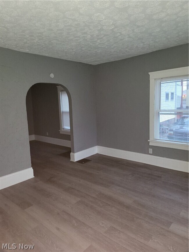 Foto del edificio - 1007 Dewalt Ave NW