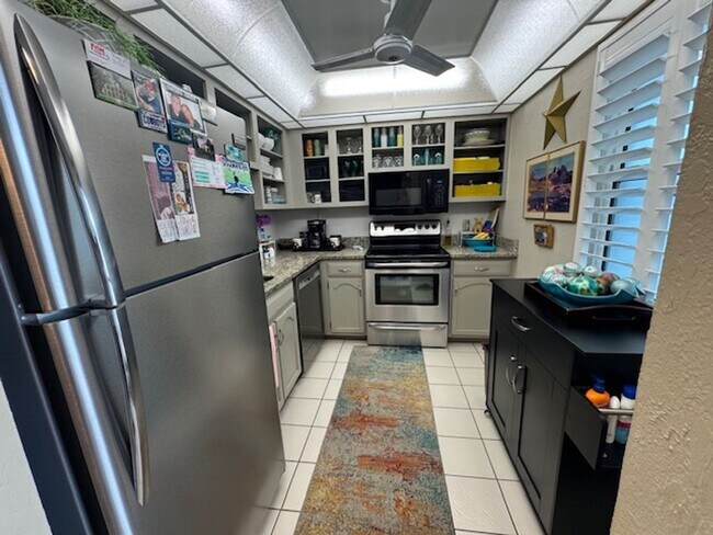 Foto del edificio - One Bedroom One Bath Seven Lakes Condo