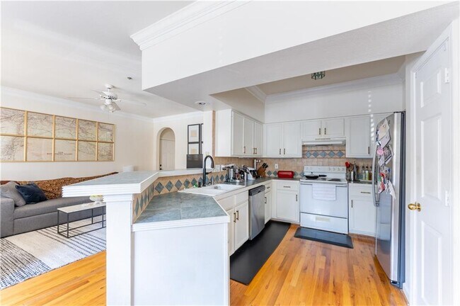 Foto del edificio - 3777 Peachtree Rd NE