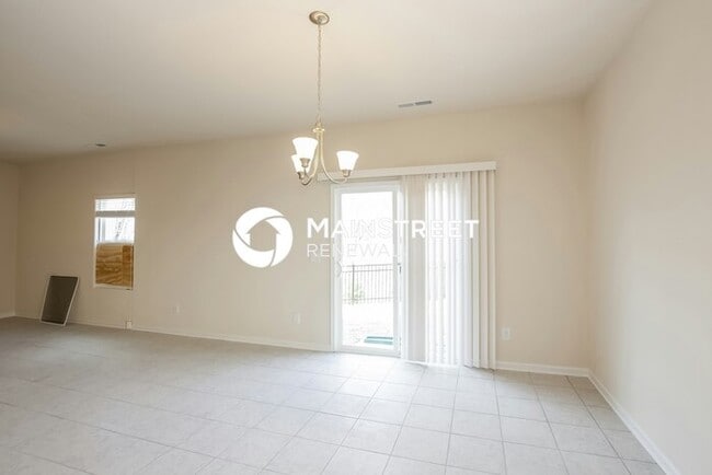 Building Photo - 4 Bedroom Pet-Friendly Home in Charlotte, ...