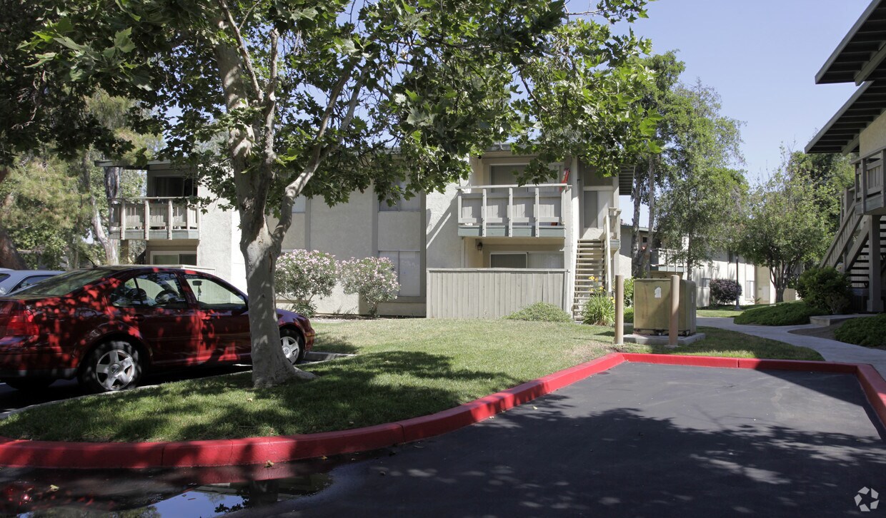 Country Woods Apartments Colton, CA