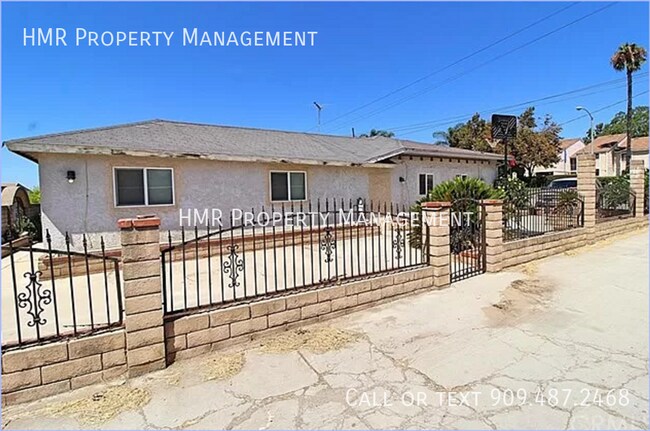 Building Photo - Nice house with big backyard