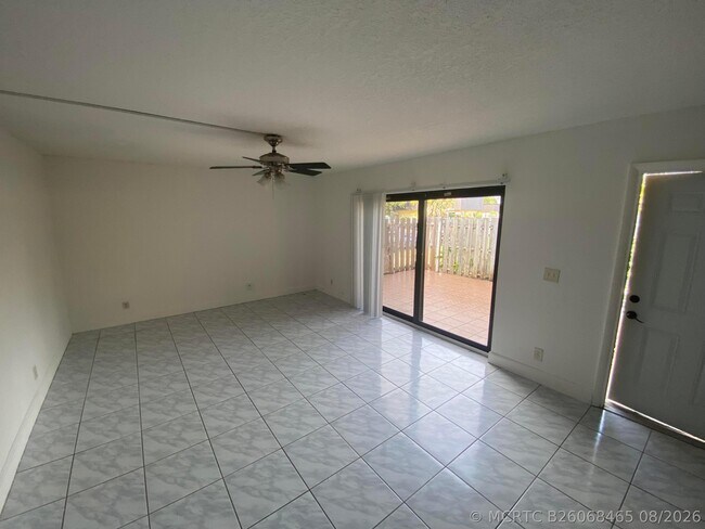 Building Photo - 2370 Waterside Dr