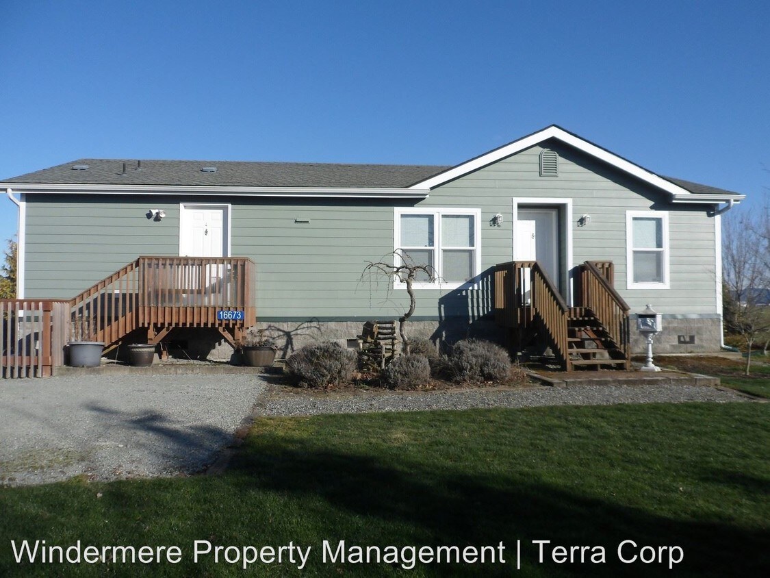 Primary Photo - 3 br, 2 bath House - 16673 Best Road