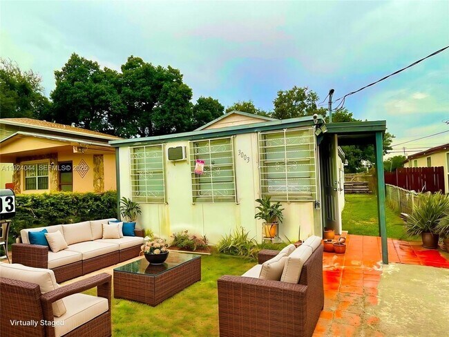 Foto del edificio - 3003 NW 45th St