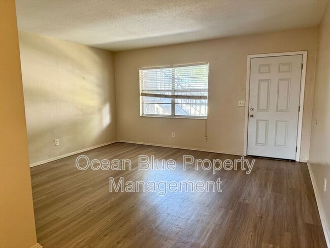 Building Photo - 311 S Arcturas Ave