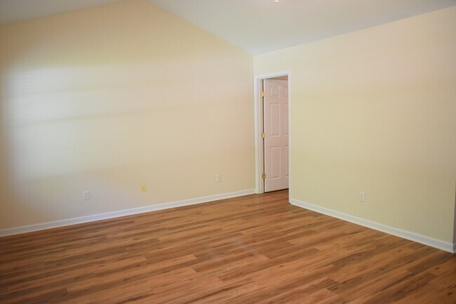 Building Photo - 1823 Liz Ln NE