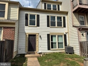 Building Photo - 7527 Belle Grae Dr