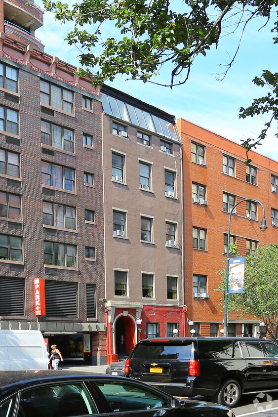 Primary Photo - 232 W 14th St