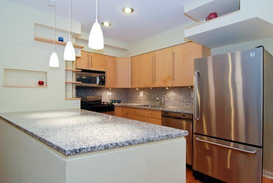 Building Photo - 707 W Diversey Pkwy