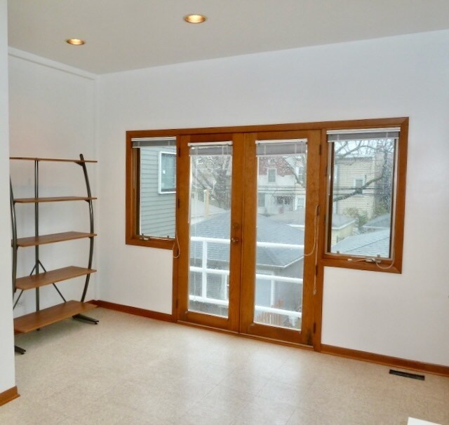 Foto del edificio - 3733 N Oakley Ave