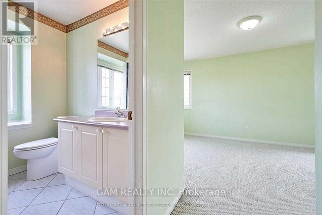 Photo du bâtiment - 5030 Heatherleigh Ave