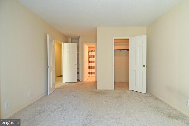 Building Photo - 4601 N Park Ave