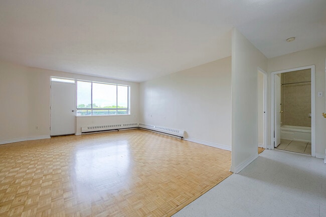 Building Photo - 350 The West Mall