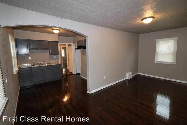 Building Photo - 3 br, 1 bath House - 1140 Durbin St