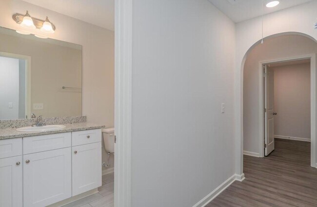 Foto del edificio - 1884 Landing Pl