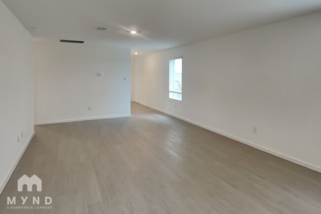 Building Photo - 904 Coperchiata Cir