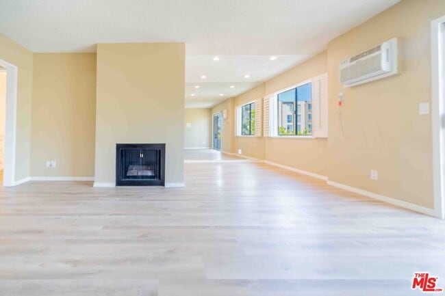 Foto del edificio - 11871 Idaho Ave