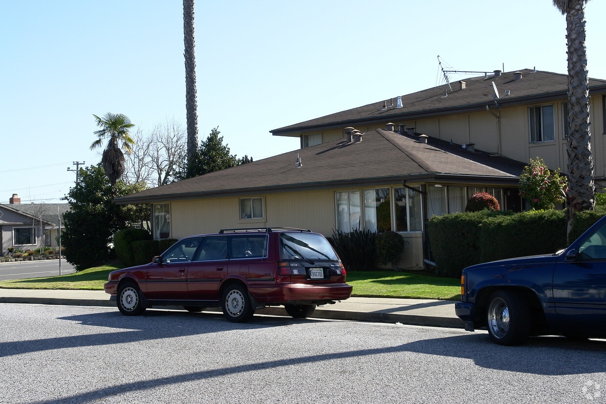 Building Photo - 1801 El Parque Ct