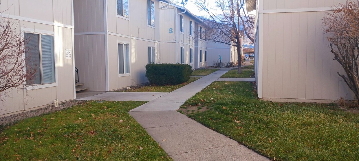 Primary Photo - Two Bedroom in Carson Park! Refrigerator, ...