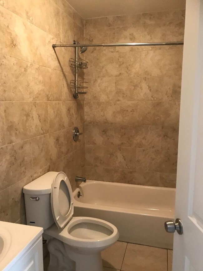 Foto del edificio - 192 Bay St