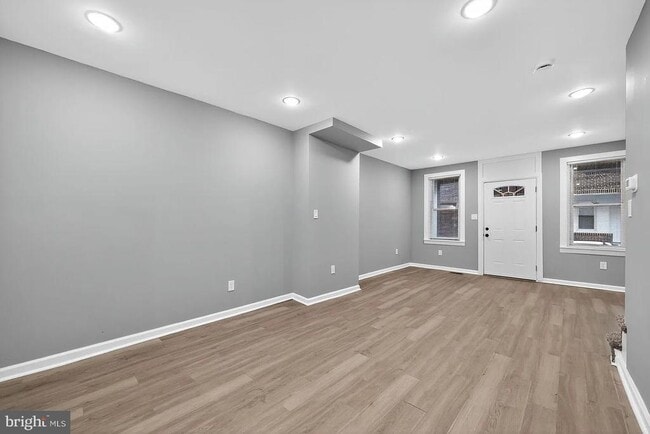 Building Photo - 1333 S Newkirk St