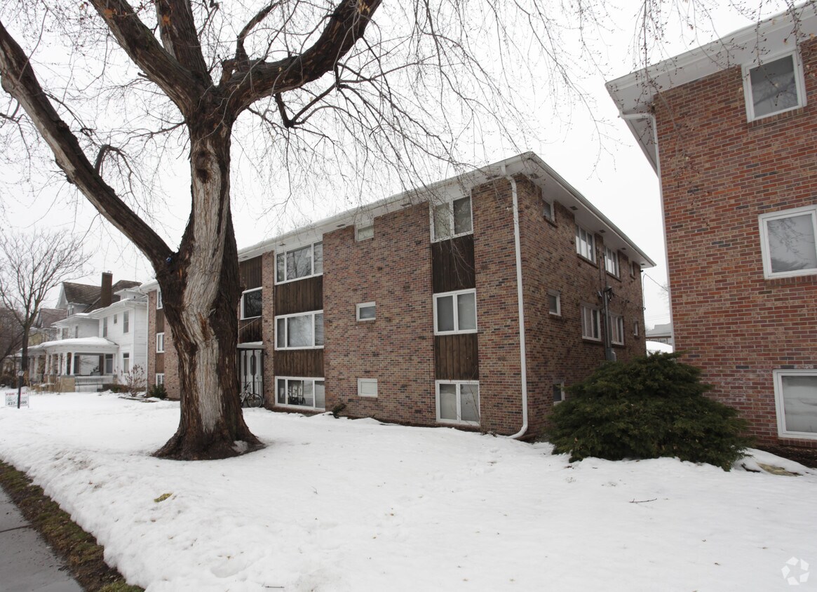 Foto del edificio - 1730 B St