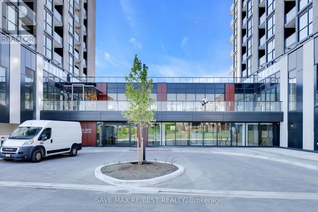 Building Photo - 3079-3079 Trafalgar Rd