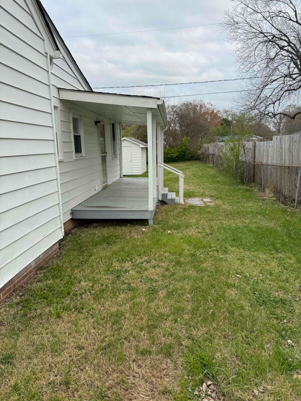 Building Photo - 1402 Cypress St