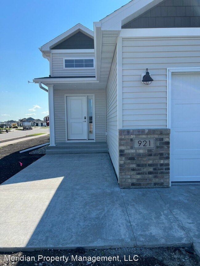 Foto del edificio - 4 br, 3 bath House - 921 46th Ave S