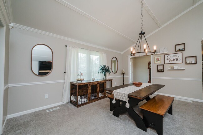 Foto del edificio - 5001 Mountain View Pkwy