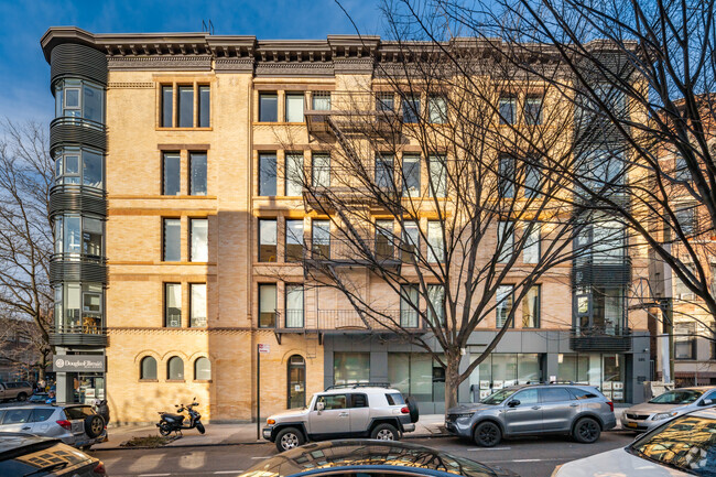 Building Photo - 501 2nd St
