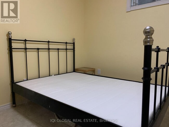 Building Photo - 115 Briggs Ave