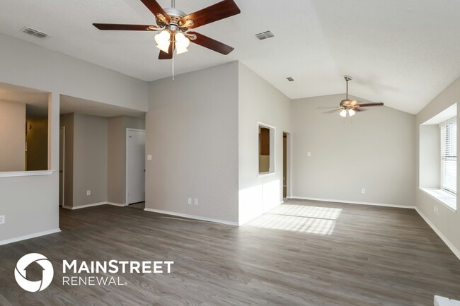 Building Photo - 7401 Aberdeen Dr