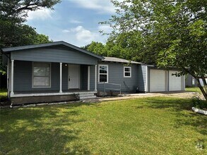 Building Photo - 322 W Camp Wisdom Rd