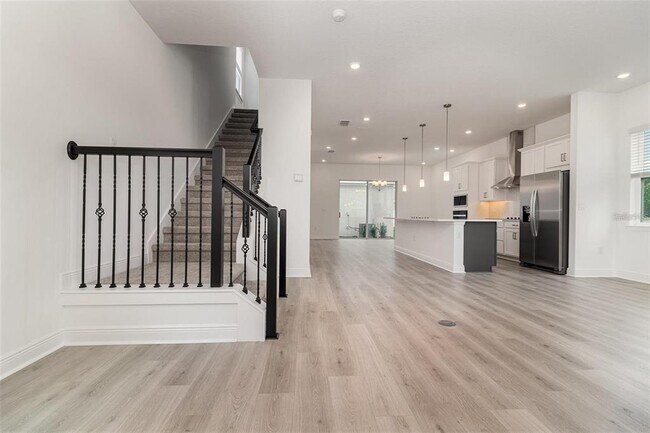 Foto del edificio - 16758 Hamlin Vis Aly