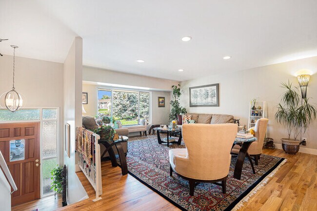 Building Photo - 8192 E Oxford Dr