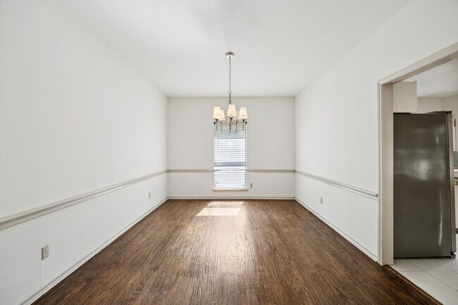 Building Photo - 2200 Shadow Creek Ct