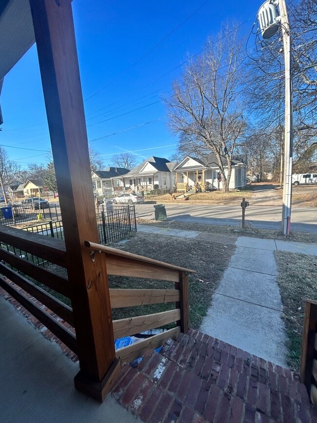 Building Photo - Practically New! 2 Bed | 2 Bath | Plenty o...