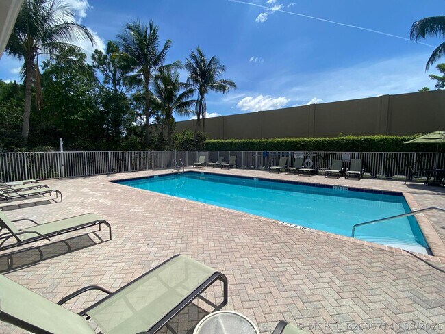 Foto del edificio - 1844 NW 9th St