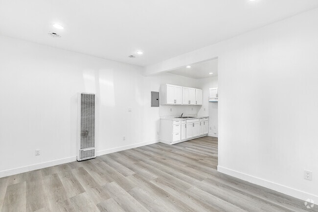 Building Photo - 519 E 64th St