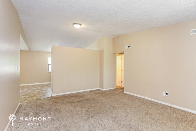 Building Photo - 3536 Valley Lake Dr