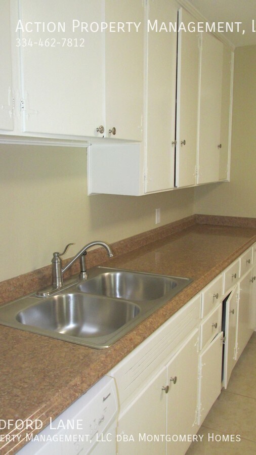 Foto del edificio - 3334 Bedford Ln