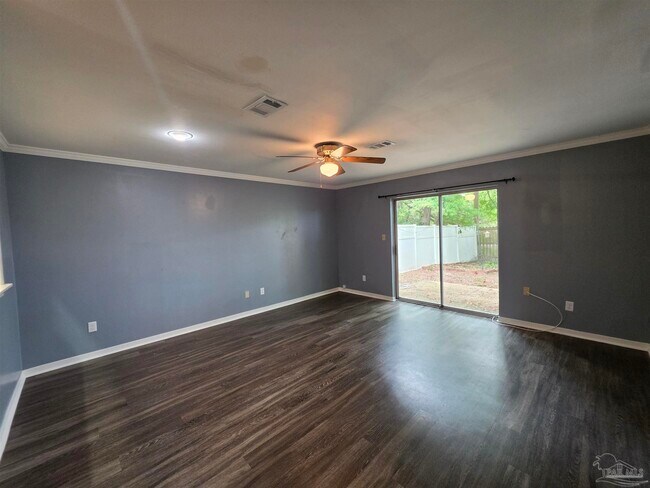 Foto del edificio - 3041 Belle Meade Dr